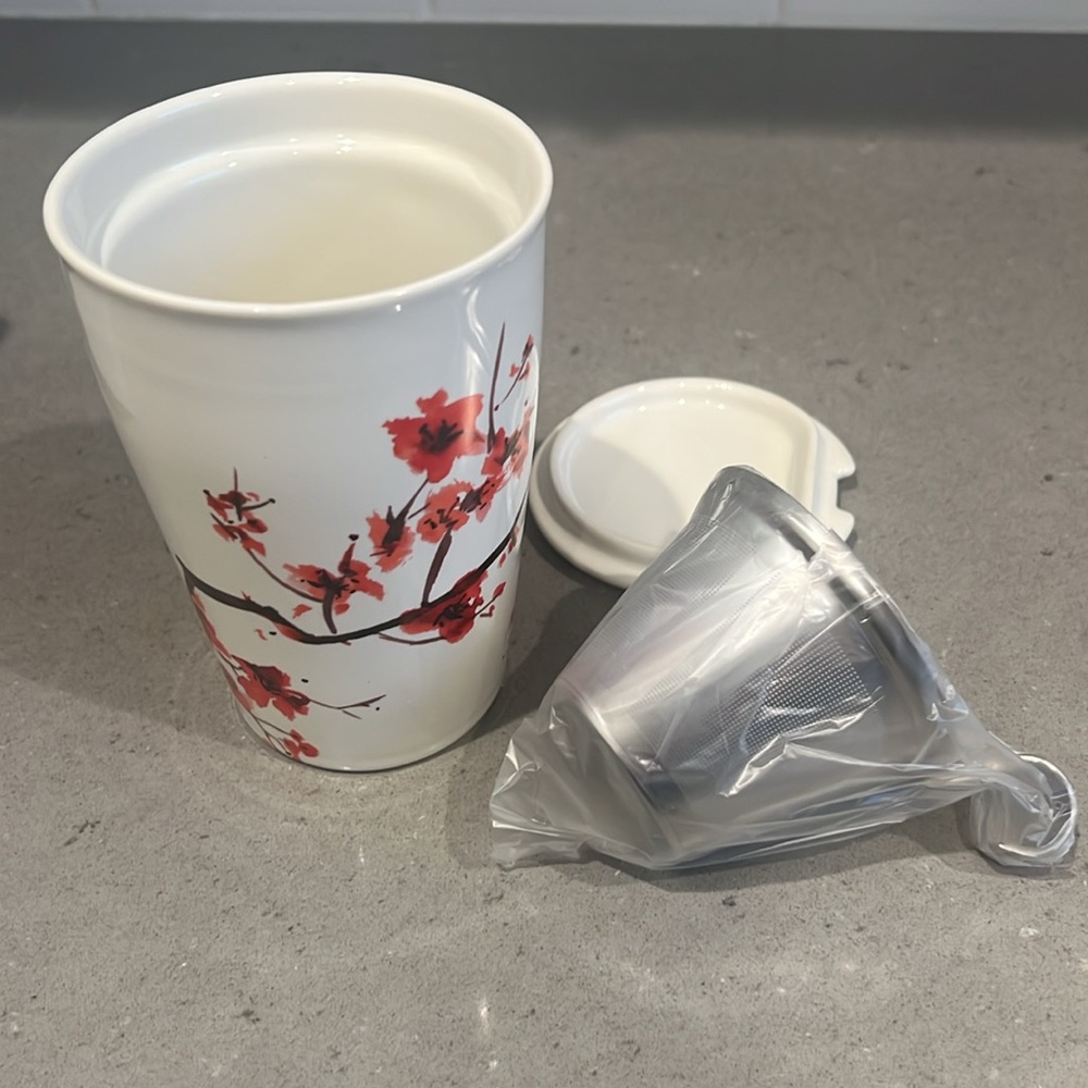 NEW Tea Forte Lotus Steeping Cup with Infuser